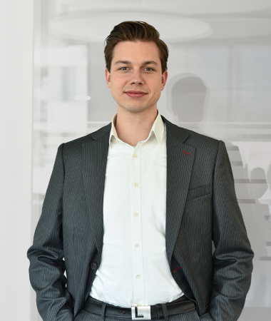 Portraitfoto Mitarbeiter Pascal Lange